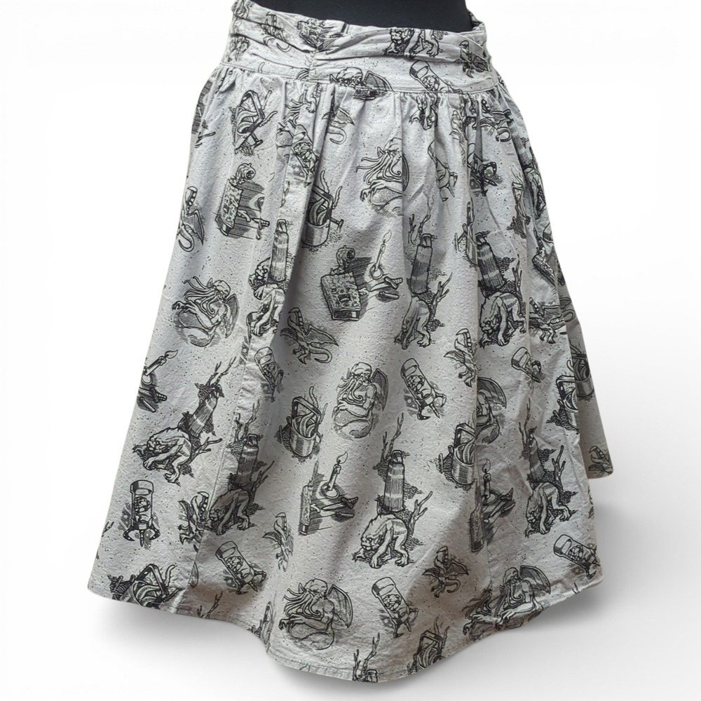 Sourpuss H.P. Lovecraft Cthulhu Gray Swing Skirt Medium Goth Skater Dark Girlie - Picture 2 of 8